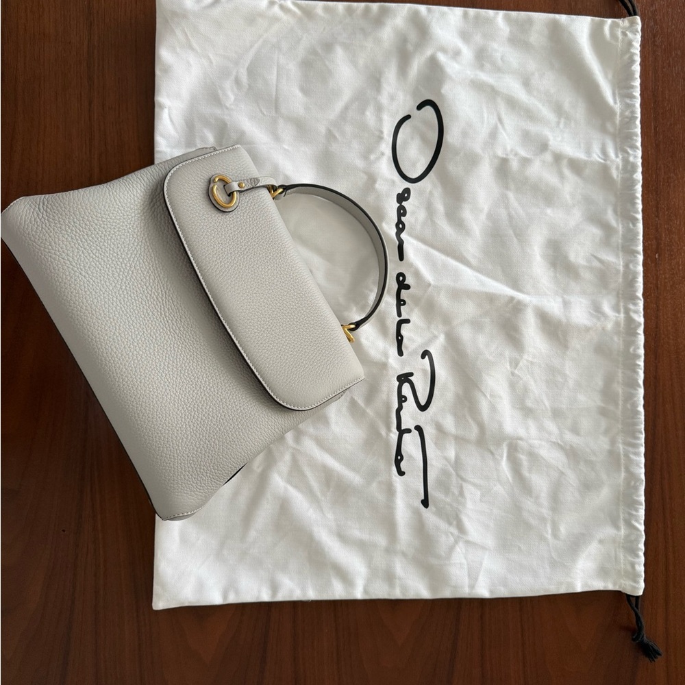 Oscar de la Renta Elegant Gray Satchel